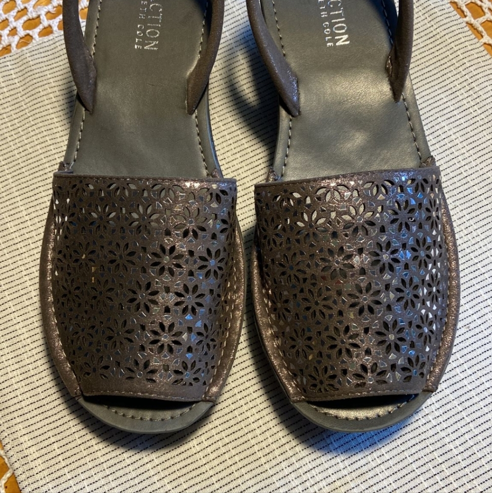 Brand new kenneth cole fine glass sandals
